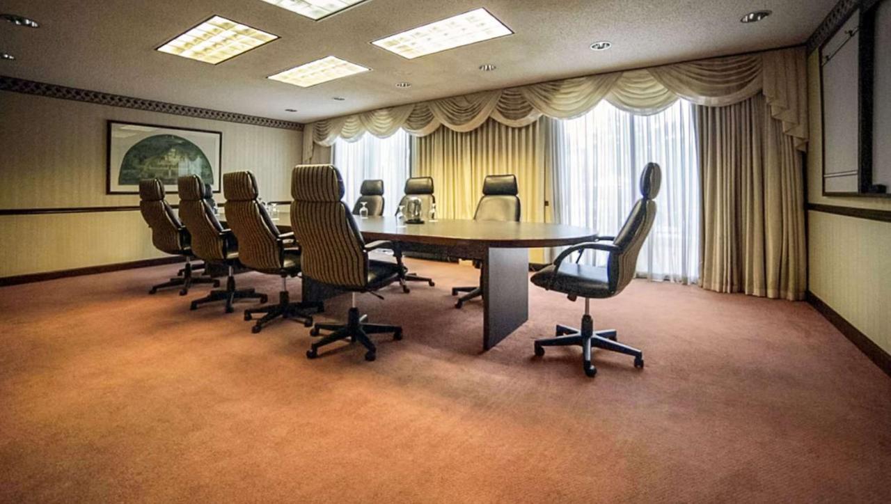 Magnuson Grand & Conference Center Somerset-Bridgewater Bagian luar foto