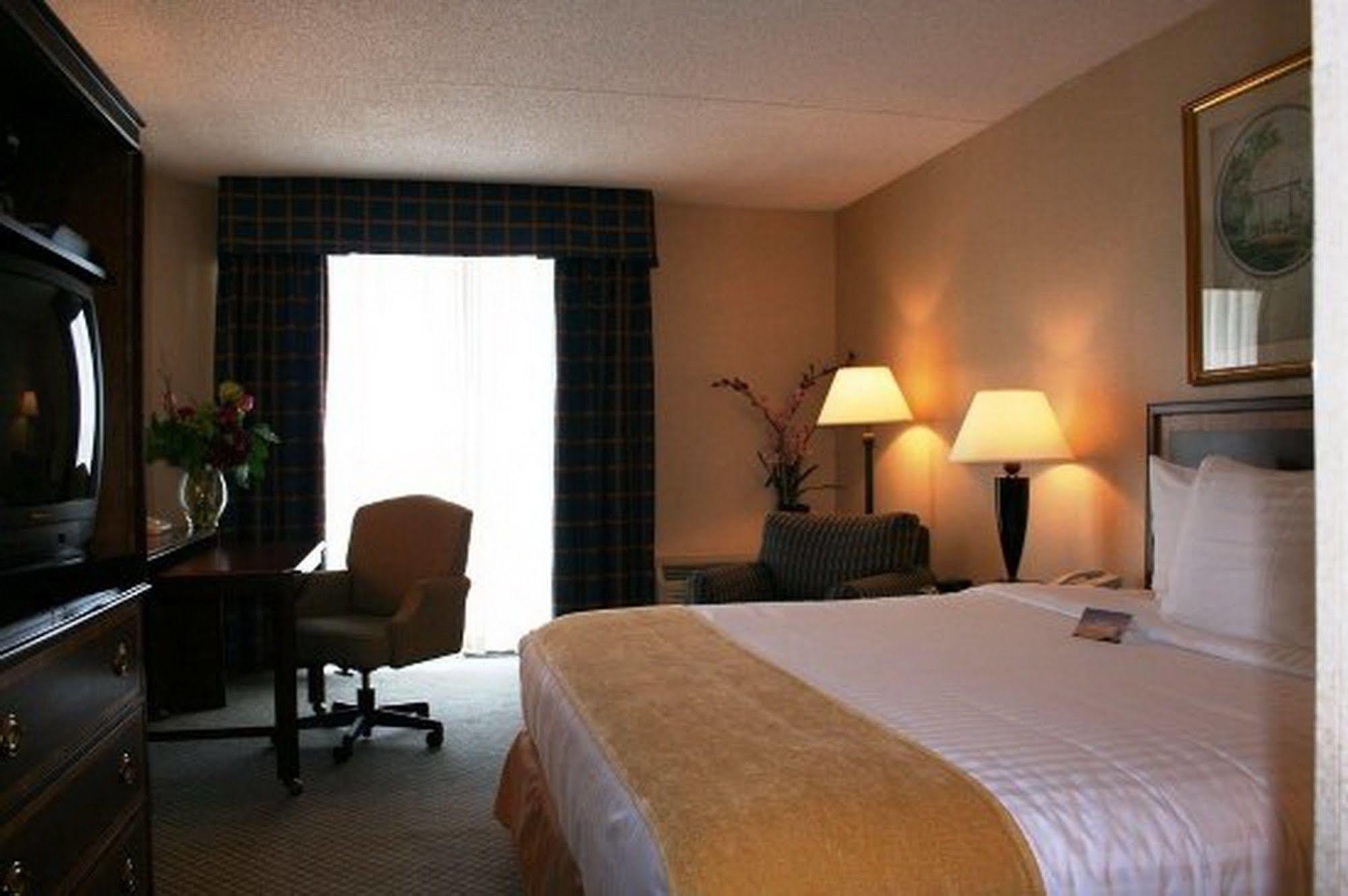 Magnuson Grand & Conference Center Somerset-Bridgewater Ruang foto