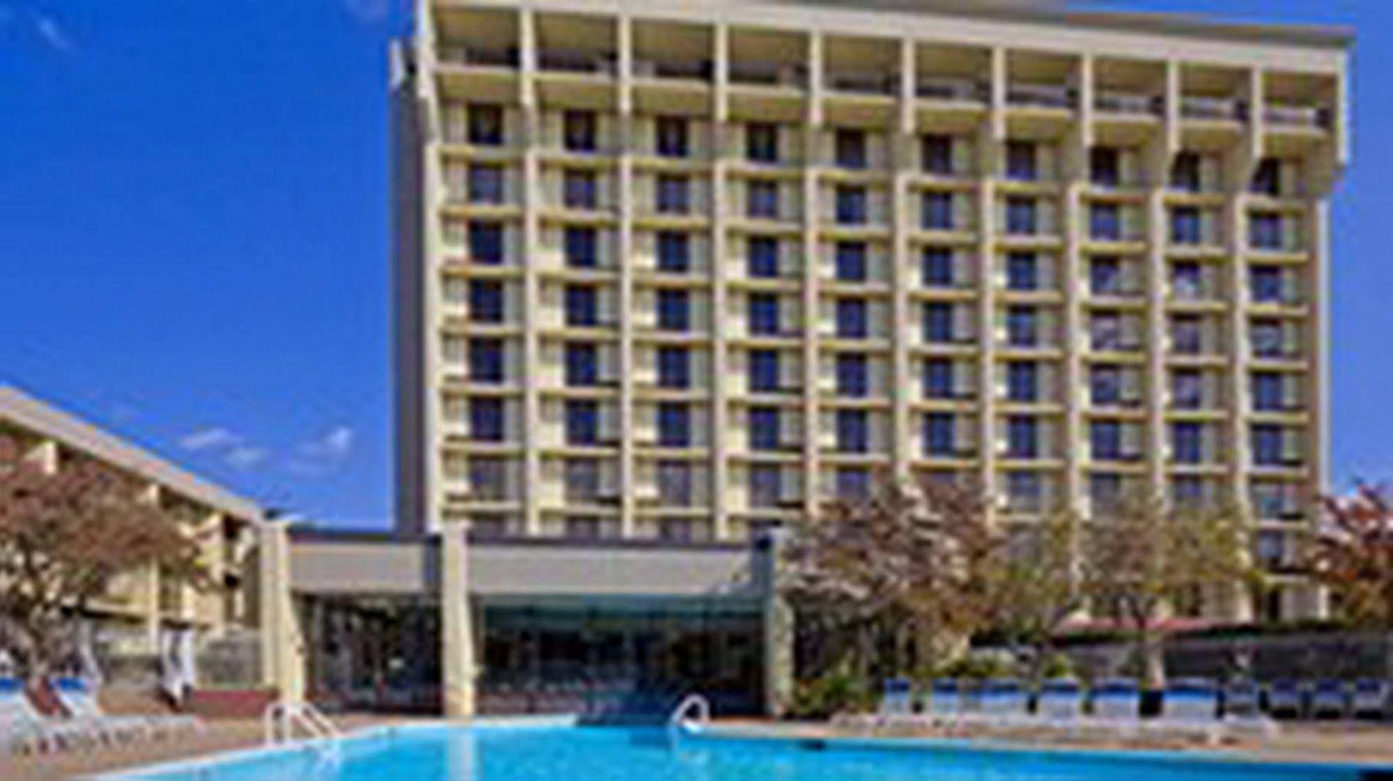Magnuson Grand & Conference Center Somerset-Bridgewater Bagian luar foto