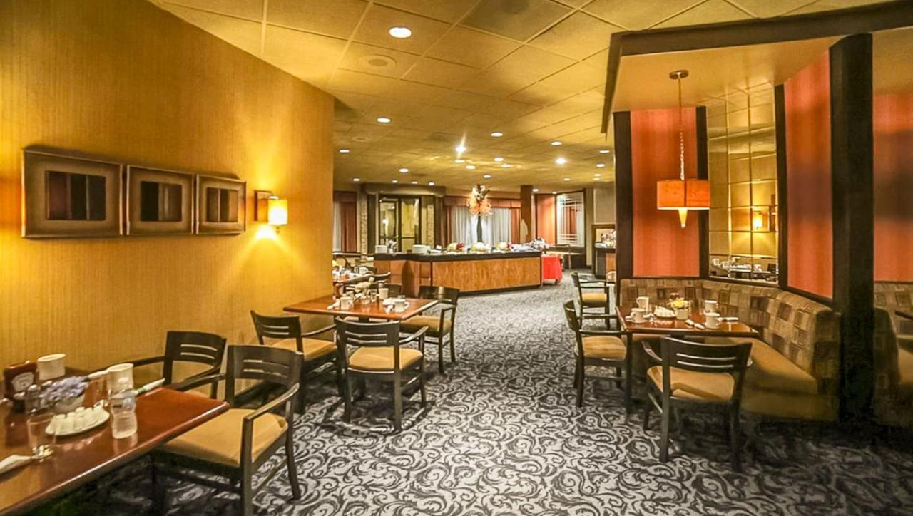 Magnuson Grand & Conference Center Somerset-Bridgewater Bagian luar foto