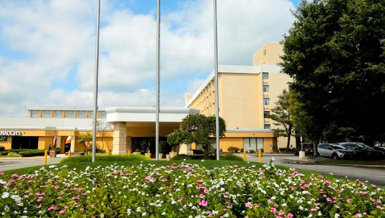 Magnuson Grand & Conference Center Somerset-Bridgewater Bagian luar foto