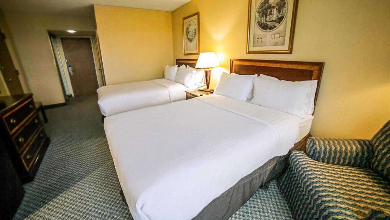 Magnuson Grand & Conference Center Somerset-Bridgewater Bagian luar foto